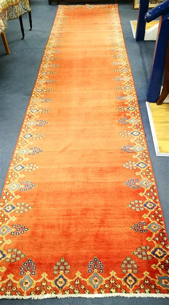 A Mahal brick red ground runner 436 x 98cm